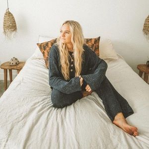 Clad and cloth feelin alive set in navy- free people look alike!!